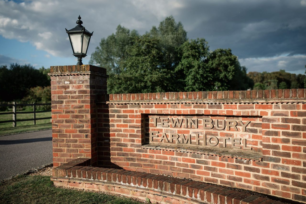 Best Barn Wedding Venues in Hertfordshire - My Top Barn Venue